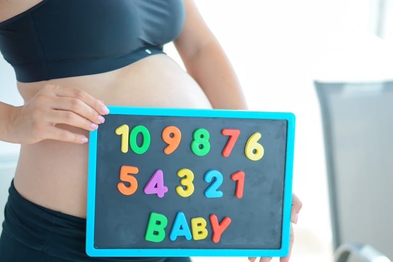 maternity-bra-baby-sign