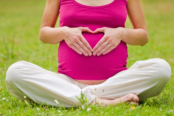 pregnant-yoga-mom